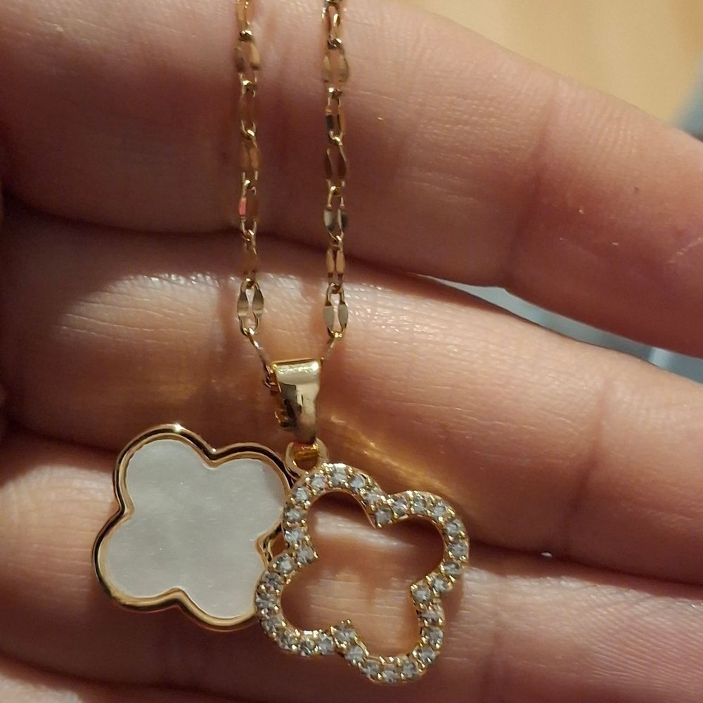 18K Gold Plated Diamond White Clover Necklace - Picture 4 of 5